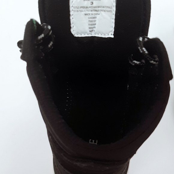 Shoes - Picture 5 of 5